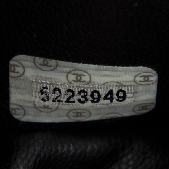 Chanel CC Timeless Tall Vanity Case - Picture 8 of 8